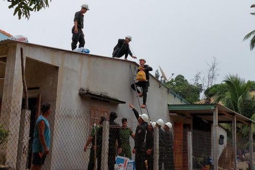 Phú Yên đưa hơn 5.600 lao động trên các lồng bè vào bờ tránh bão