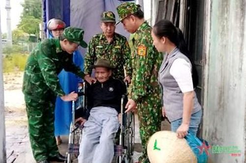 LLVT tỉnh Quảng Nam sơ tán hàng chục nghìn người dân đến nơi an toàn