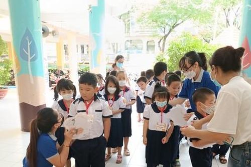 Cơ sở vật chất và trang thiết bị dạy học nhận mức độ hài lòng thấp nhất của học sinh tại TPHCM