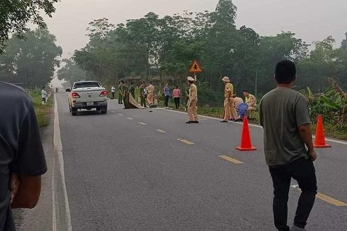 Hòa Bình: Truy tìm ô tô gây tai nạn làm 4 người thương vong