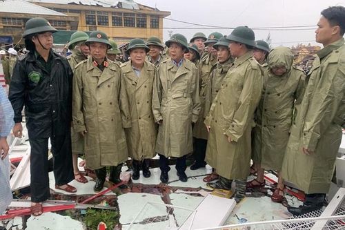Phó Thủ tướng Lê Văn Thành: 'Có thể họp xuyên đêm ứng phó bão'