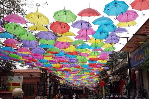 Thăm làng lụa Vạn Phúc