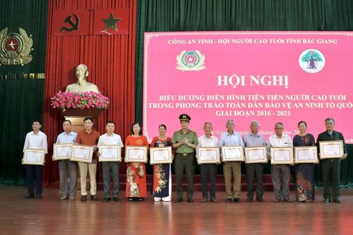 Biểu dương điển hình tiên tiến người cao tuổi tỉnh Bắc Giang trong phong trào toàn dân bảo vệ an ninh Tổ quốc