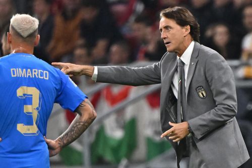 Italy chiến thắng, Mancini vẫn cay đắng vì World Cup