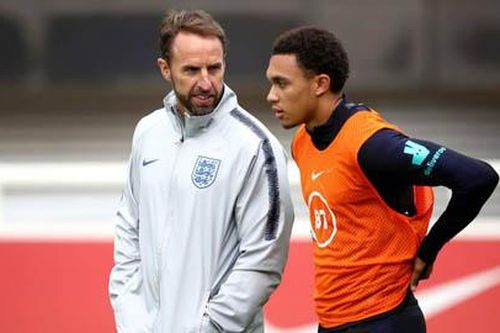 Southgate giải thích lý do không đăng ký Alexander-Arnold ở trận Anh vs Đức