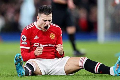 Diogo Dalot vươn lên bằng sức mạnh niềm tin