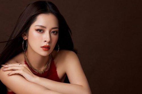 Chi Pu khoe nhan sắc rạng ngời tuổi 29