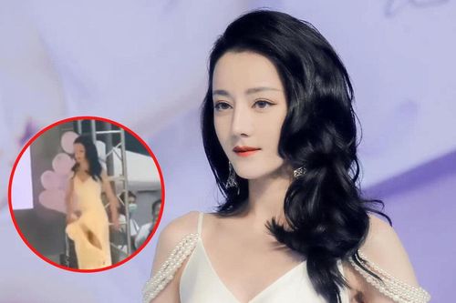 Địch Lệ Nhiệt Ba gặp sự cố nghiêm trọng, còn suýt lộ hàng vì bộ váy 'phản chủ'