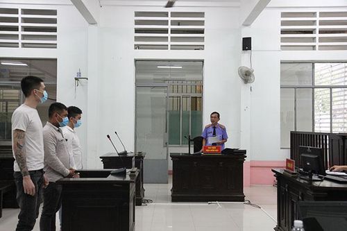 Rủ nhau đi trả thù, gây náo loạn khu vực