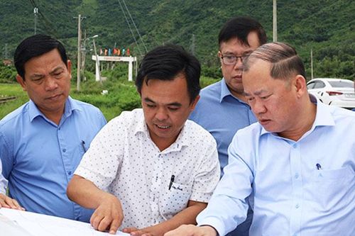 Kiểm tra tiến độ giải phóng mặt bằng cao tốc Vân Phong - Nha Trang