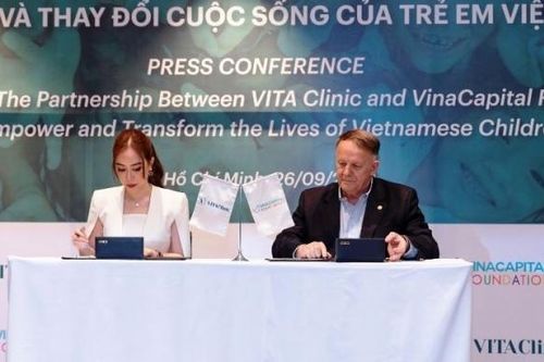 VITA Clinic hợp tác VinaCapital Foundation hỗ trợ trẻ em có hoàn cảnh khó khăn