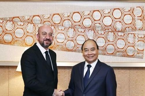 Chủ tịch nước Nguyễn Xuân Phúc gặp mặt các nhà Lãnh đạo dự Lễ Quốc tang cố Thủ tướng Nhật Bản Abe Shinzo