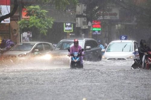 Thời tiết hôm nay 27/9: Siêu bão Noru gây mưa lớn cho vùng ven biển miền Trung