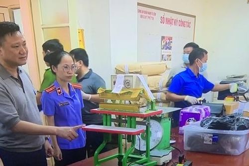 Dùng mặt nạ khi sản xuất, điều chế ma túy 'Tobaco' và 'cỏ Mỹ'