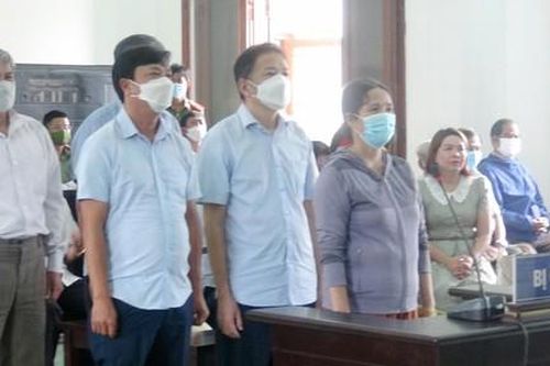 Cựu Phó chủ tịch tỉnh Phú Yên hầu tòa vụ sai phạm bán đấu giá 262 lô đất