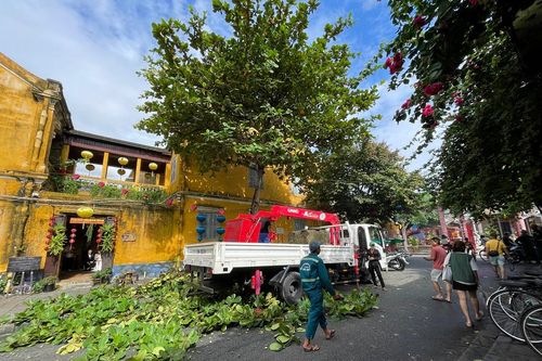 Quảng Nam: Cán bộ nghỉ làm việc từ 12h, dân không ra khỏi nhà từ 18h ngày 27/9
