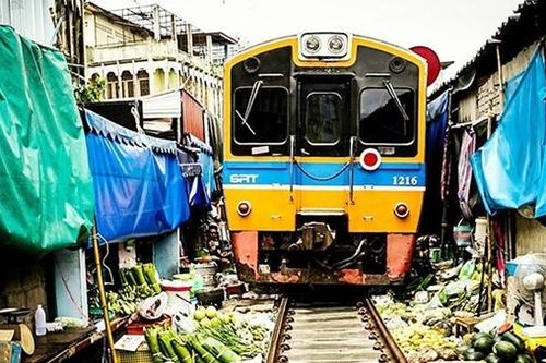 Đánh đổi gì cho cà phê đường tàu?