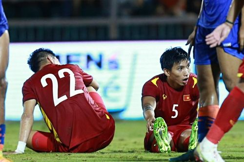 Tiến Linh nhắc ông Park thay Văn Hậu