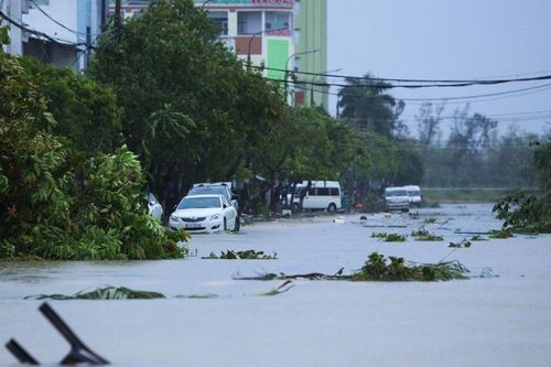 TP Tam Kỳ mênh mông nước, người dân lại phải sơ tán tránh ngập