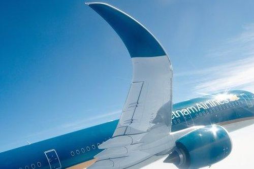 Vietnam Airlines đưa tàu bay thân rộng giải tỏa khách sau bão Noru