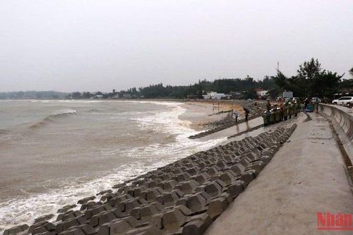 Quảng Ngãi: Chưa ghi nhận thiệt hại về người và tàu thuyền