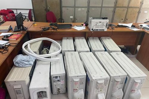 Thợ sửa chữa điện lạnh đột nhập trường học trộm điều hòa