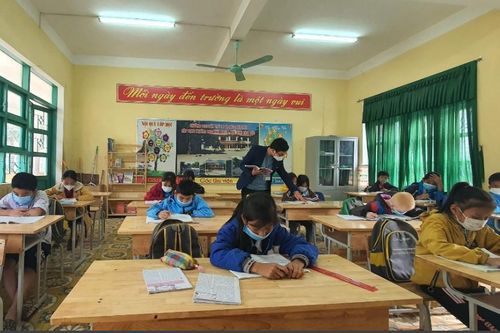 Học sinh Quảng Bình đi học trở lại vào ngày 29/9