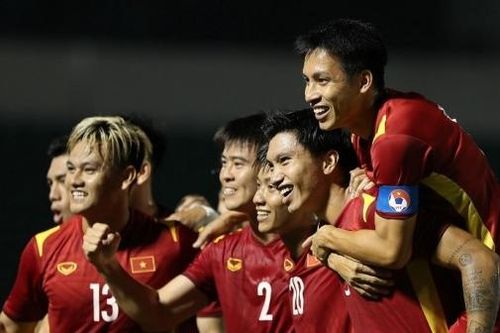 Đội tuyển Việt Nam cải thiện thứ hạng FIFA sau 2 trận thắng Singapore và Ấn Độ