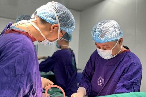 Chi 20 triệu tiêm filler tại spa, người phụ nữ 38 tuổi bị hoại tử ngực