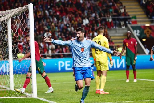 Morata làm lu mờ Ronaldo, Tây Ban Nha hạ gục Bồ Đào Nha