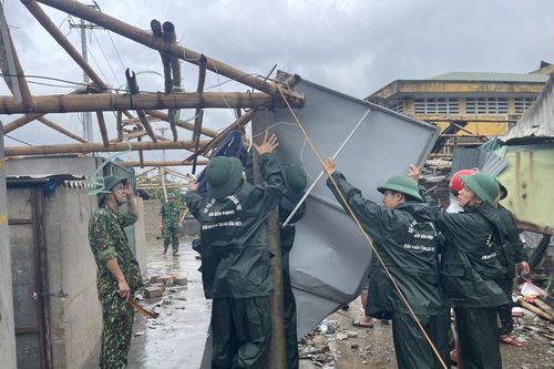 Bộ đội Biên phòng triển khai giúp dân khắc phục hậu quả của bão Noru