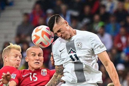 Sesko: Mục tiêu hụt của MU lập 'siêu phẩm' như Van Basten