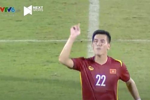 Vì sao Tiến Linh từ chối rời sân trận Việt Nam vs Ấn Độ?