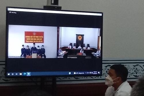 Hỗn chiến vì đùa giỡn lớn tiếng, người chết, nhiều kẻ vào tù