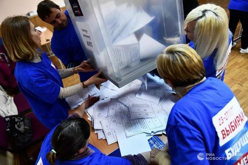Đa số phiếu người dân DPR, LPR, Kherson và Zaporizhzhia ủng hộ gia nhập Nga