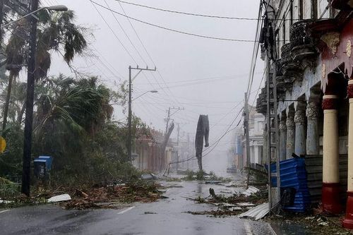Toàn bộ Cuba mất điện do siêu bão Ian