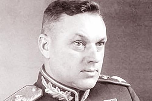 'Lưỡng quốc nguyên soái' Konstantin Rokossovsky (1896-1968): Dũng mãnh và hào hoa