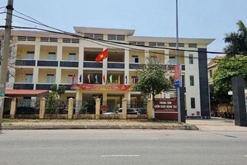 Kỷ luật cảnh cáo Giám đốc CDC Hòa Bình