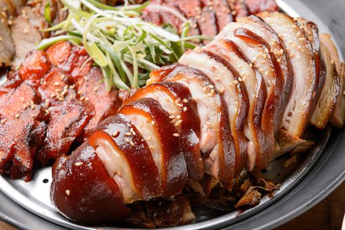 Món giò heo hầm phải thử khi đến Hàn Quốc