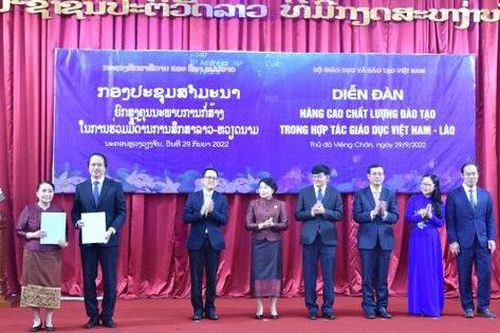 Nâng cao chất lượng đào tạo trong hợp tác giáo dục Việt Nam-Lào