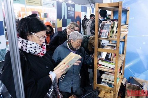 Ngành sách Nga nỗ lực vượt khó
