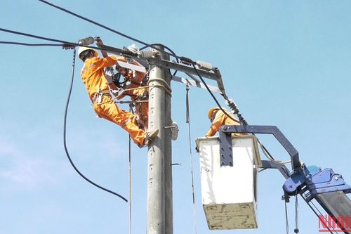 Hơn 193 nghìn khách hàng ở Quảng Nam được cấp điện trở lại