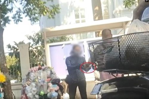 Hà Nội: Buộc thôi việc tổ trưởng tổ tự quản nhận tiền của dân