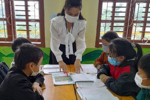 Trường là nhà, cha mẹ là thầy cô