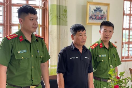 Bắt nguyên Chi cục trưởng Dự trữ Nhà nước Mộc Châu
