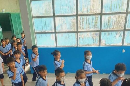 Nhà vệ sinh trường học ở TPHCM bị phụ huynh đánh giá thấp