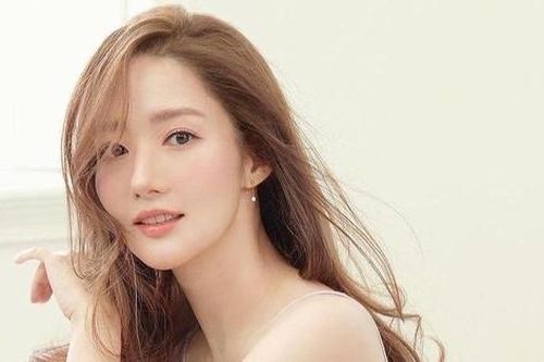 Park Min Young chia tay đại gia sau một ngày bị tung ảnh hẹn hò