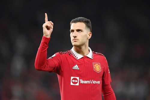 Diogo Dalot tiến bộ vượt bậc, MU lo mất người