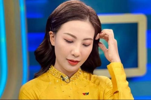 BTV Quỳnh Hoa: 'Tôi xin lỗi vì dùng từ ngữ không phù hợp'