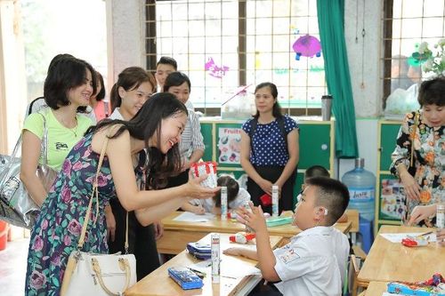 Tổ chức chuỗi ngày hội vui Trung thu cho hơn 1.000 trẻ tại các Trung tâm Casa Herbalife